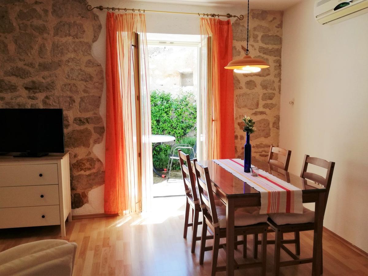 Apartment Nirvana فيرسار المظهر الخارجي الصورة